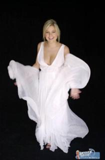 Kirsten Storms feet photo 10