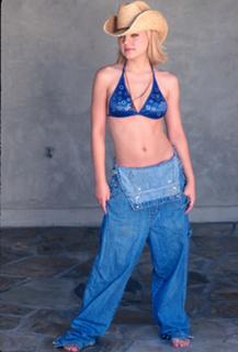 Kirsten Storms feet photo 7