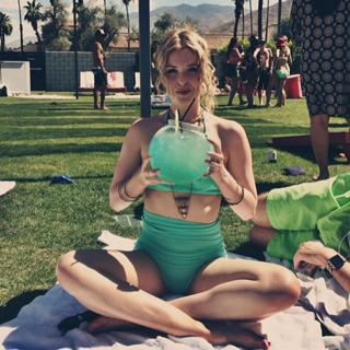 Kirsten Zien feet photo 11