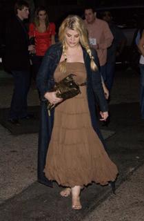 Kirstie Alley feet photo thumbnail