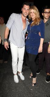 Kirstie Alley feet photo thumbnail
