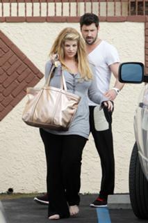 Kirstie Alley feet photo thumbnail