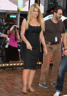 Kirstie Alley feet photo thumbnail
