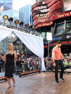 Kirstie Alley feet photo thumbnail