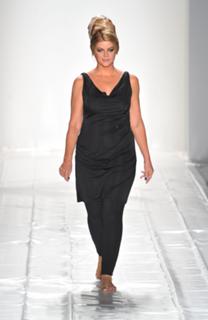 Kirstie Alley feet photo thumbnail