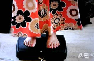 Kirstie Alley feet photo thumbnail