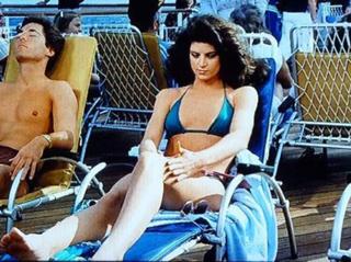 Kirstie Alley feet photo thumbnail