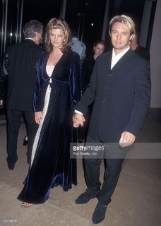 Kirstie Alley feet photo thumbnail