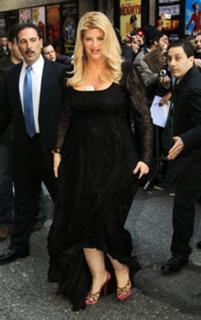 Kirstie Alley feet photo thumbnail