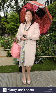 Kirstie Allsopp feet photo 14