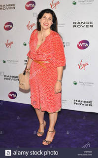 Kirstie Allsopp feet photo 13