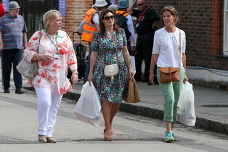 Kirstie Allsopp feet photo 1
