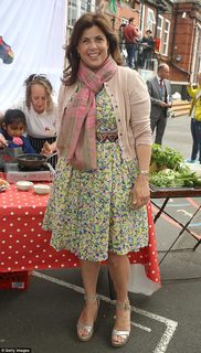 Kirstie Allsopp feet photo 14