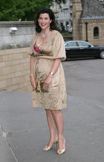 Kirstie Allsopp feet photo 12