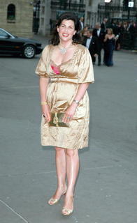Kirstie Allsopp feet photo 8