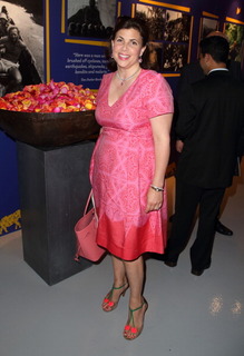 Kirstie Allsopp feet photo 11