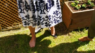 Kirstie Allsopp feet photo 13