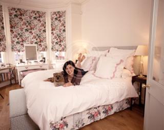 Kirstie Allsopp feet photo 5