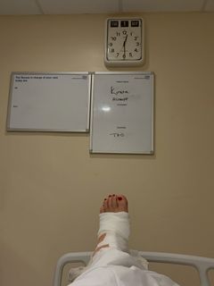 Kirstie Allsopp feet photo 3