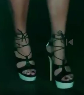 Kirstin Maldonado feet photo thumbnail