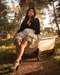 Kirstin Maldonado feet photo thumbnail