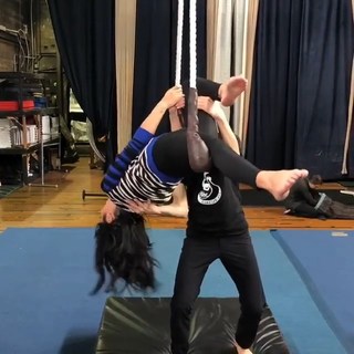 Kirstin Maldonado feet photo thumbnail
