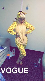 Kirstin Maldonado feet photo thumbnail