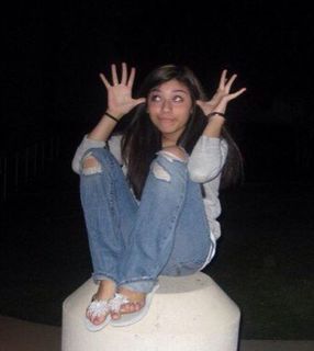 Kirstin Maldonado feet photo thumbnail
