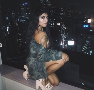 Kirstin Maldonado feet photo thumbnail