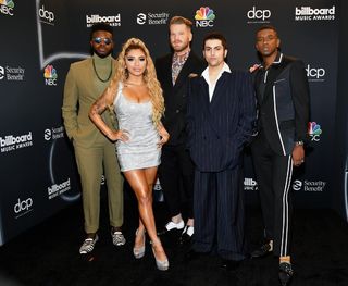 Kirstin Maldonado feet photo thumbnail