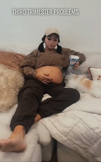 Kirstin Maldonado feet photo thumbnail