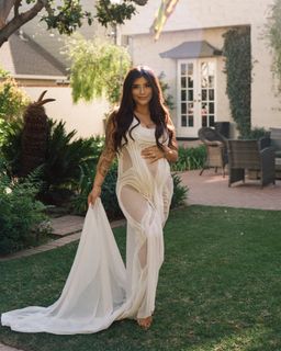 Kirstin Maldonado feet photo thumbnail
