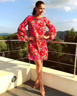 Kirsty Gallacher feet photo thumbnail
