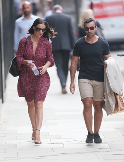 Kirsty Gallacher feet photo thumbnail