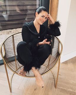 Kirsty Gallacher feet photo thumbnail