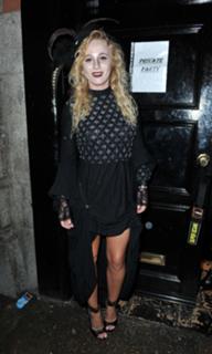 Kirsty Leigh Porter feet photo 17