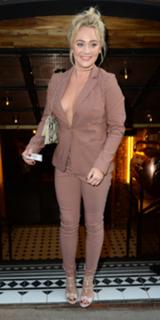 Kirsty Leigh Porter feet photo 17