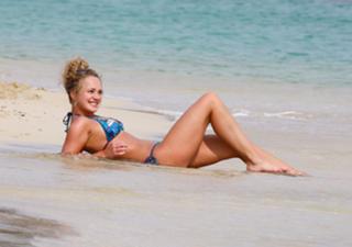 Kirsty Leigh Porter feet photo 9
