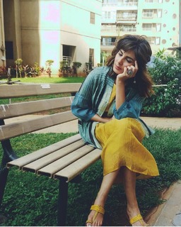 Kirti Kulhari feet photo 9