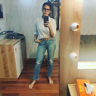 Kirti Kulhari feet photo 8