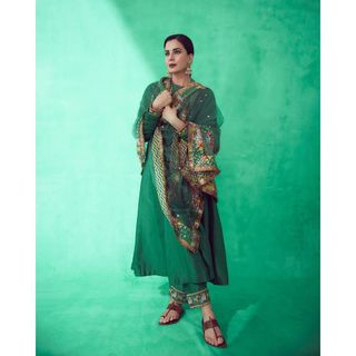 Kirti Kulhari feet photo 11
