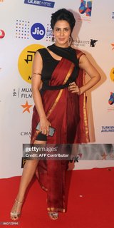 Kirti Kulhari feet photo 14