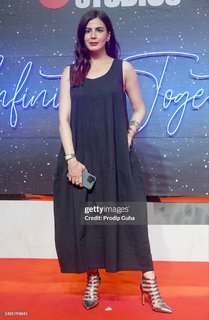 Kirti Kulhari feet photo 6