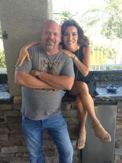 Kit Hoover feet photo thumbnail