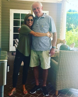 Kit Hoover feet photo thumbnail