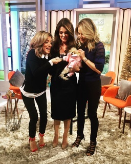 Kit Hoover feet photo thumbnail