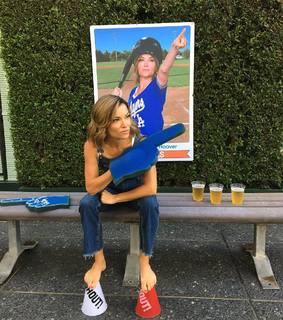 Kit Hoover feet photo thumbnail