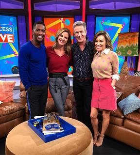 Kit Hoover feet photo thumbnail