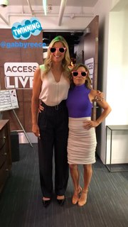 Kit Hoover feet photo thumbnail