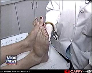 Kit Hoover feet photo thumbnail